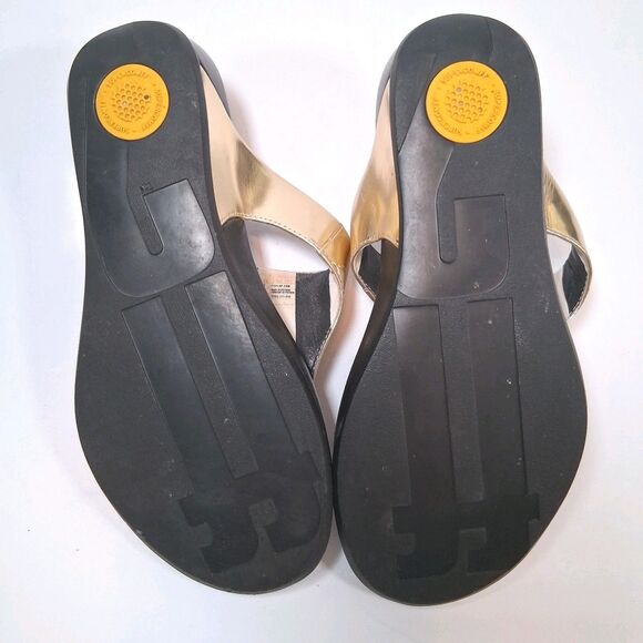 FitFlop Womens Sandals Flip Flops Size 5 Gold Brown  371-001 Leather Thongs - Picture 5 of 7